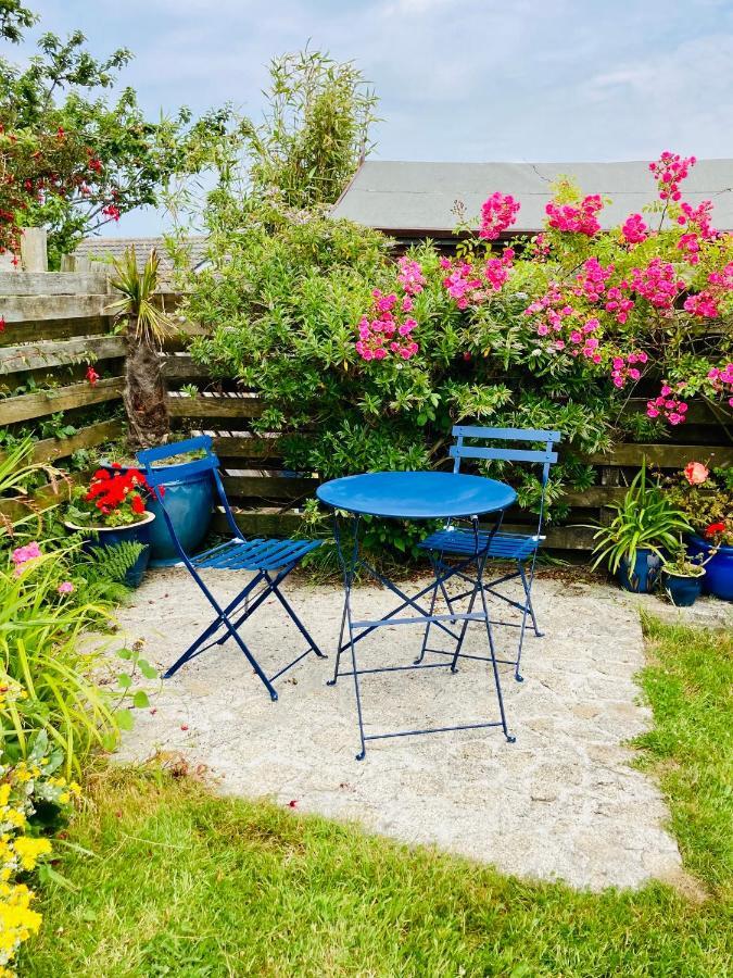 Welcoming Bungalow With Parking And Garden St Agnes  Kültér fotó